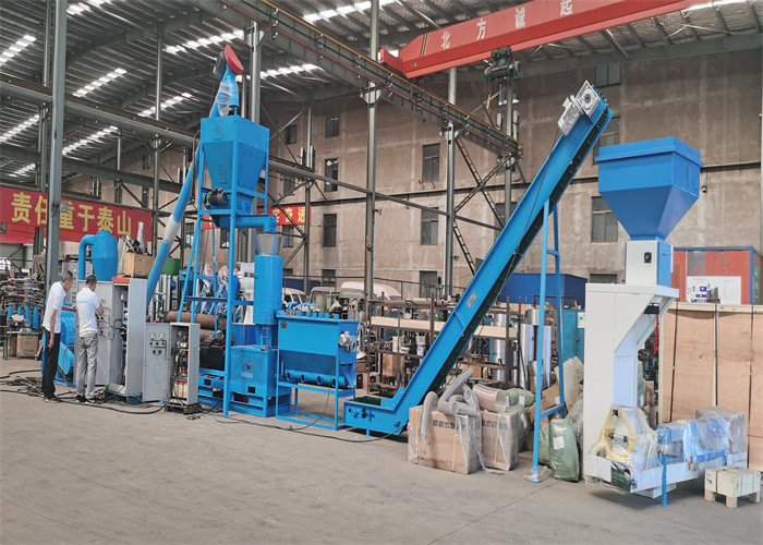 Máy nghiền viên gỗ sinh khối để làm gỗ tròn nhánh mùn cưa dây chuyền sản xuất viên gỗ