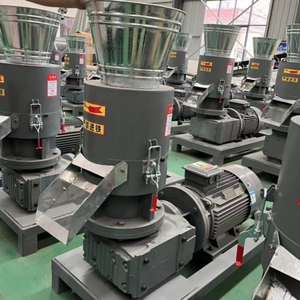 200-500kg mỗi giờ Máy ép viên gỗ mùn cưa Con lăn di chuyển Máy nghiền viên gỗ dùng trong công nghiệp