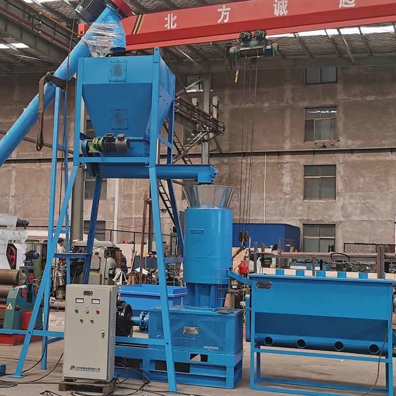 Dây chuyền sản xuất viên gỗ sinh khối 600-800kg / H Máy làm viên sinh khối khuôn phẳng
