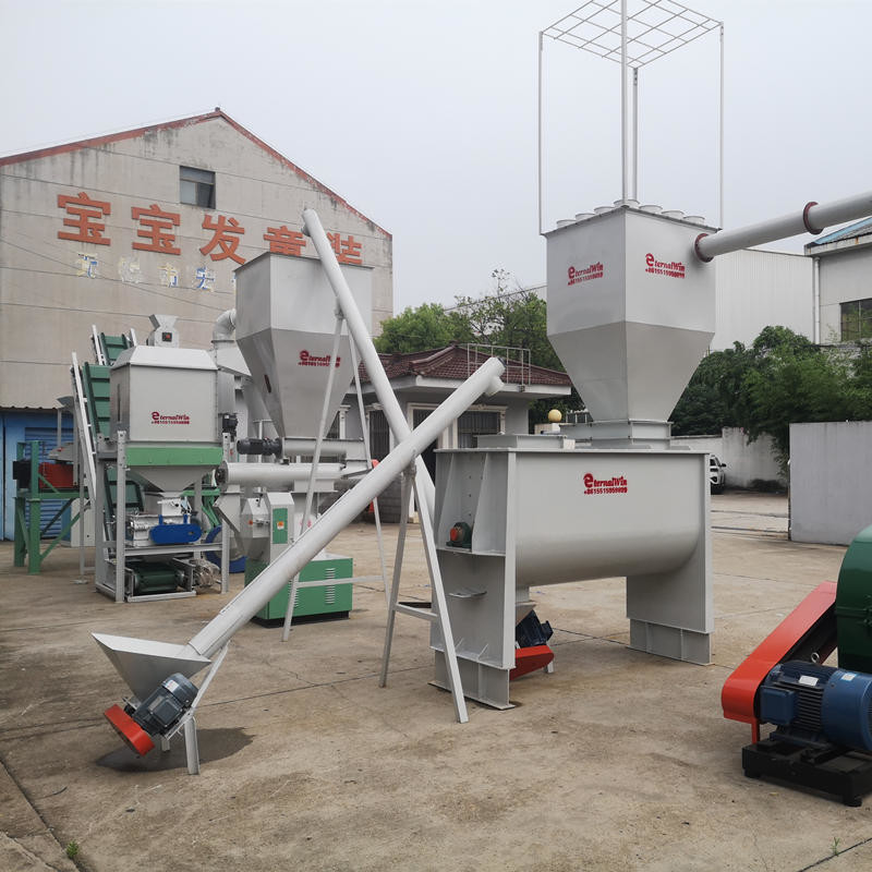 Dây chuyền sản xuất thức ăn viên 2t / H Dây chuyền sản xuất thức ăn cho gà cho trẻ em Kích thước 1mm-20mm