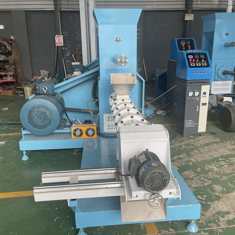 Máy đùn thức ăn cho cá khô 50 ~ 2000kg/H Máy sản xuất thức ăn cho chó 5,5-160 KW