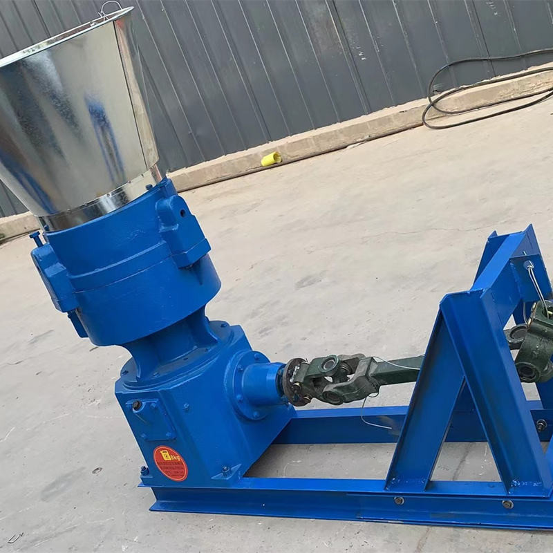 2/3 Con lăn Máy nghiền viên gỗ PTO Động cơ Diesel 80dB Tiếng ồn Máy ép viên PTO