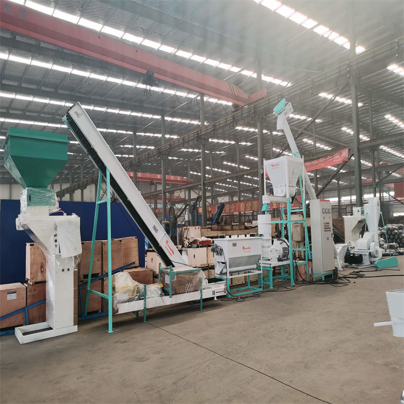 Dòng sản xuất hạt gỗ 118KW 1000-2000kg/H 2000*500*600cm Tủ điều khiển điện