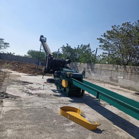 15-25t / h Wood Log Chipping Shredder máy làm rác cưa Crusher Horizontal Tree Branch Log Drum Wood Chipper Machine