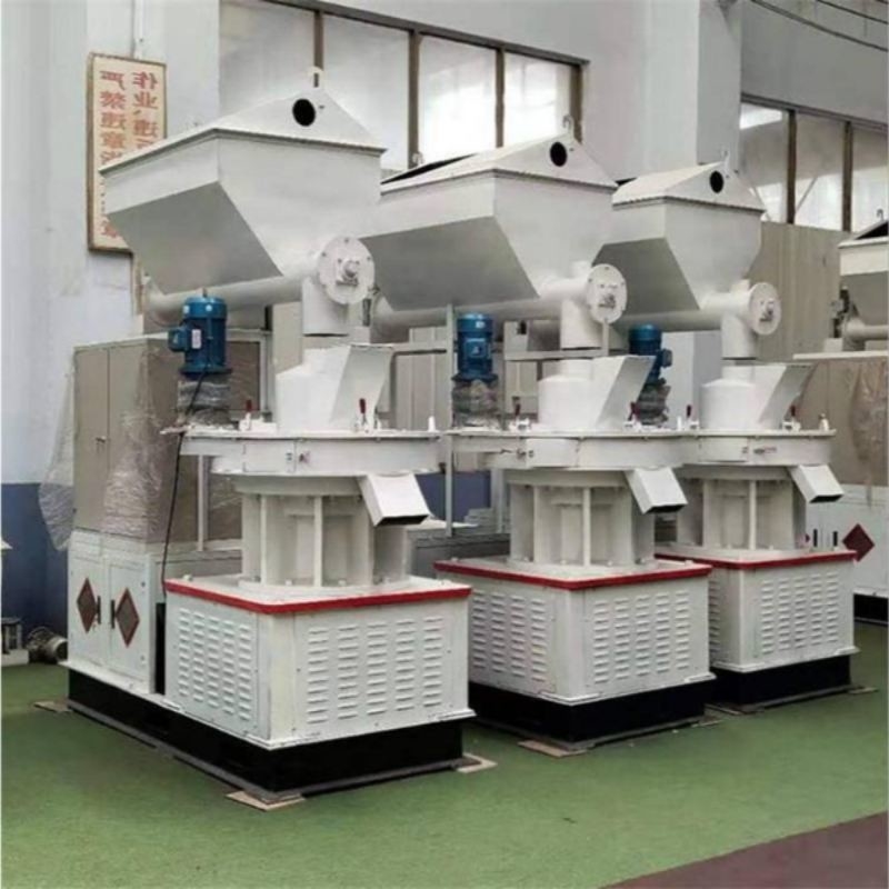 Hiệu quả Máy Briquetting Biomass cho gỗ rơm Briquettes rơm cưa với 200-500kg / h Công suất và 18,5kw