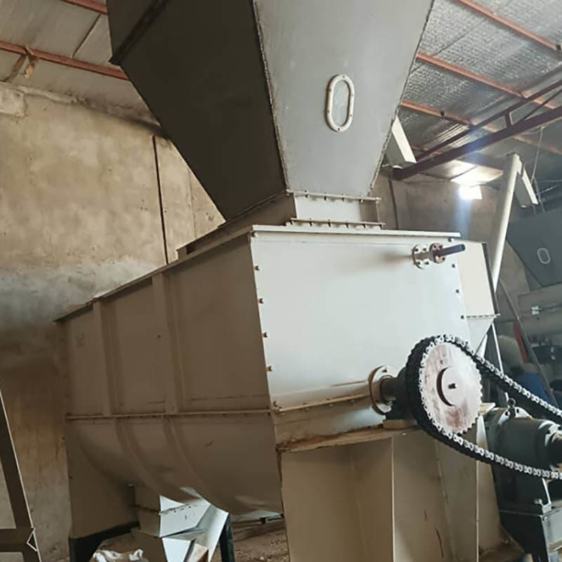 1-5 tấn mỗi giờ Capacity Cattle Pig Chicken Animal Feed Pellet Production Line cho nhà máy sản xuất pellets thức ăn lớn