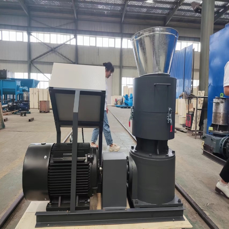 Máy sản xuất hạt thức ăn hoạt động dễ dàng 800-1200kg / h Máy sản xuất thức ăn động vật sản xuất sản lượng cao