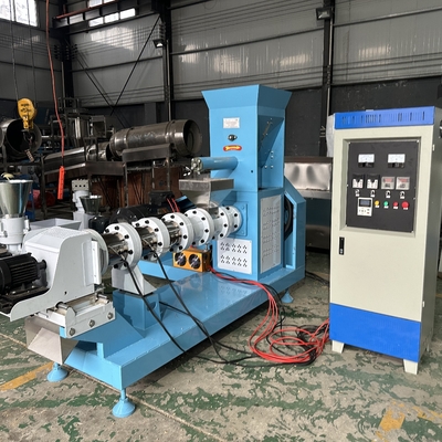 0.5-1Tons/h Capacity Animal Feed Pellet Production Line with Grass Meal Raw Materials and Engineer Guide Installation (Đường dây sản xuất hạt thức ăn chăn nuôi với nguyên liệu bột cỏ và hướng dẫn kỹ sư lắp đặt)